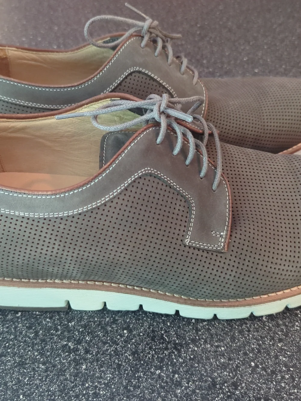Men's Perforated Lace-Up Sheepskin Derby Oxfords - Gray